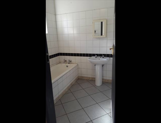 1 BEDROOM BUNGALOW TO LET IN WILLOW ACRES